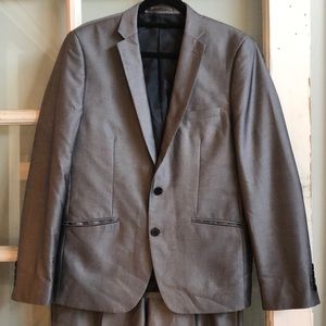 French Connection 2 piece Men’s Suit!